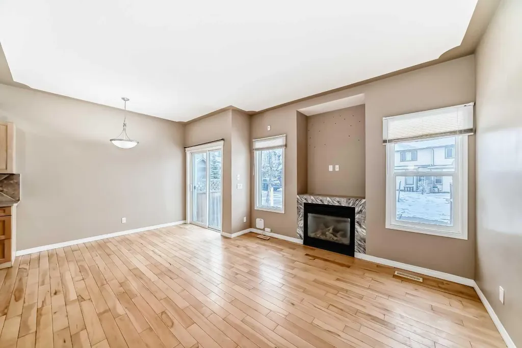 620 Luxstone Landing SW Airdrie AB T4B 0B5