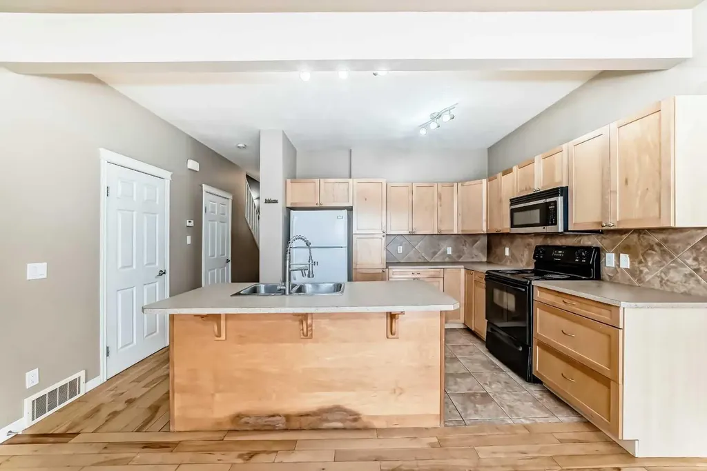 620 Luxstone Landing SW Airdrie AB T4B 0B5