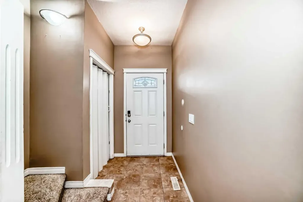 620 Luxstone Landing SW Airdrie AB T4B 0B5