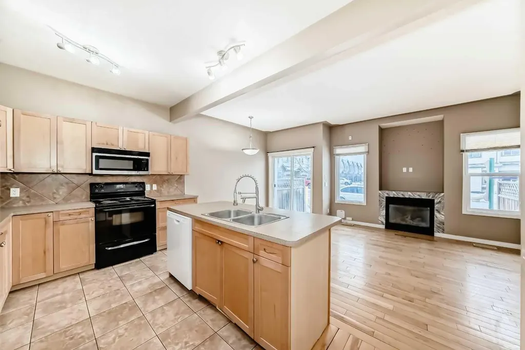 620 Luxstone Landing SW Airdrie AB T4B 0B5