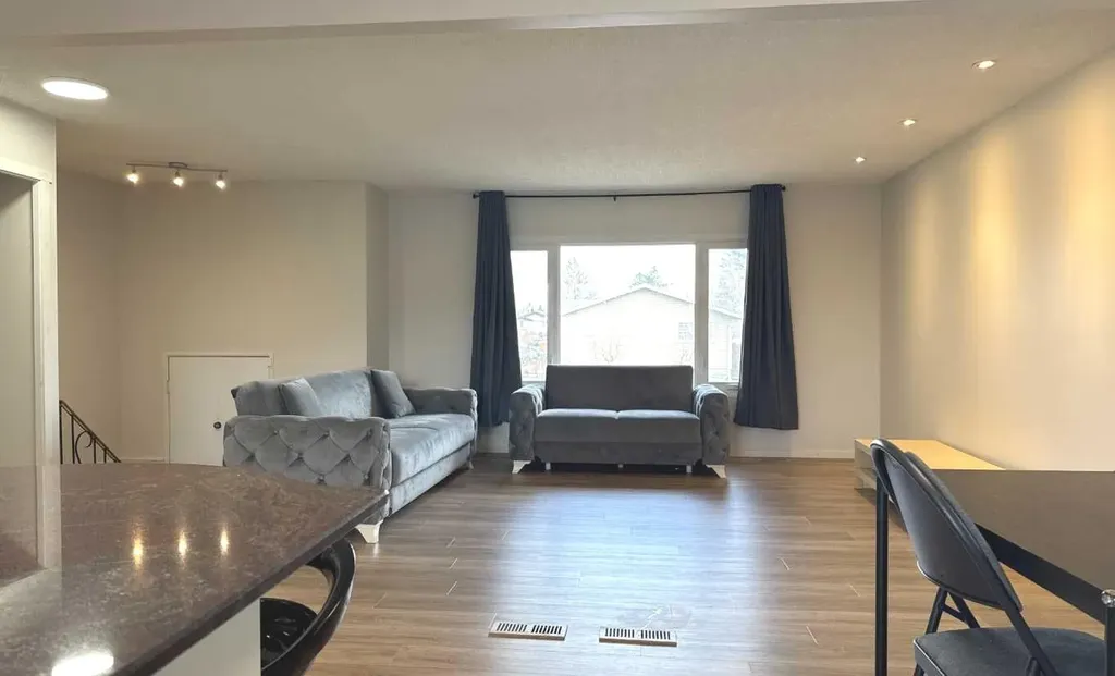 2715 41a Avenue SE Calgary AB T2B 2M1