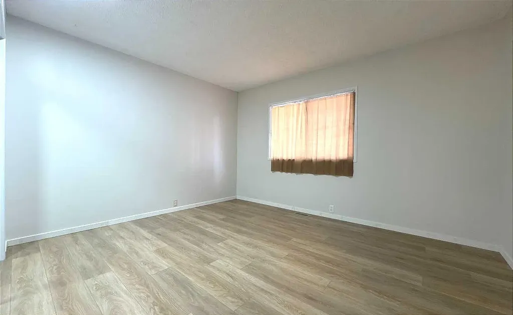 2715 41a Avenue SE Calgary AB T2B 2M1