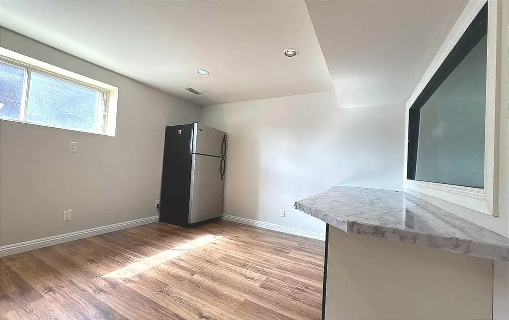 2715 41a Avenue SE Calgary AB T2B 2M1