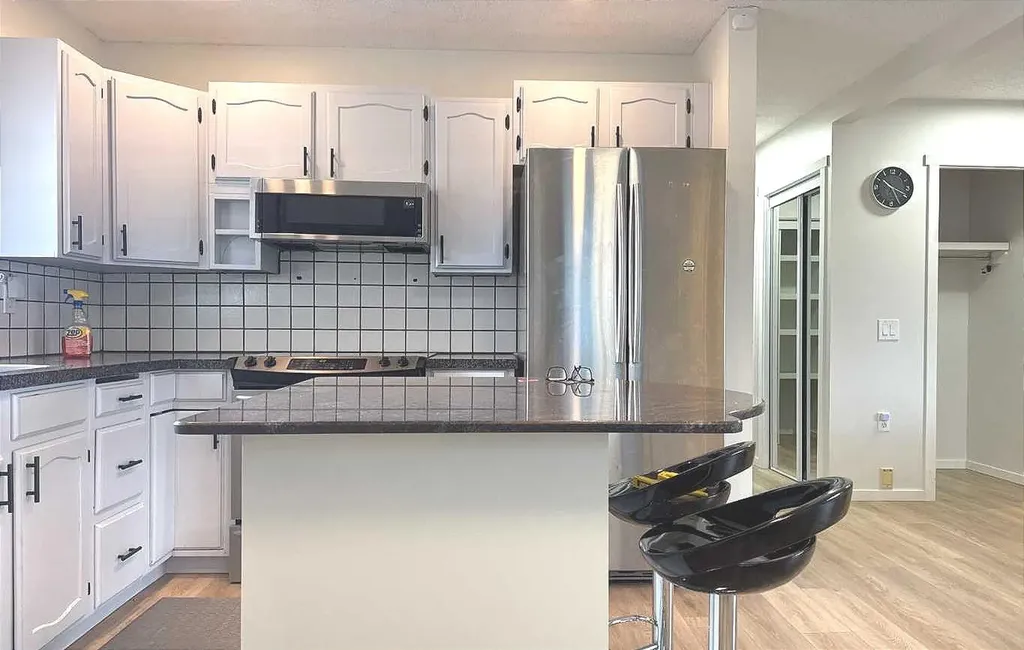 2715 41a Avenue SE Calgary AB T2B 2M1