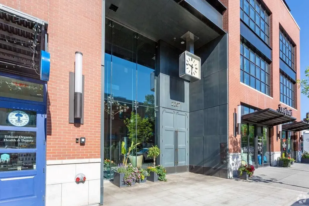 2207 4 Street SW Calgary AB T2S 1W9