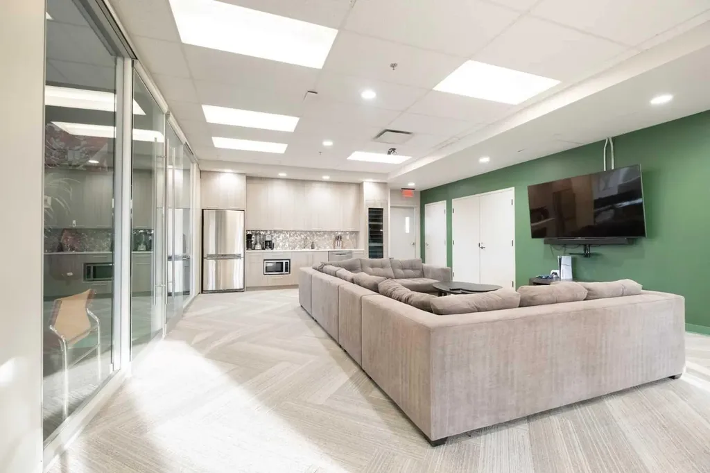 2207 4 Street SW Calgary AB T2S 1W9