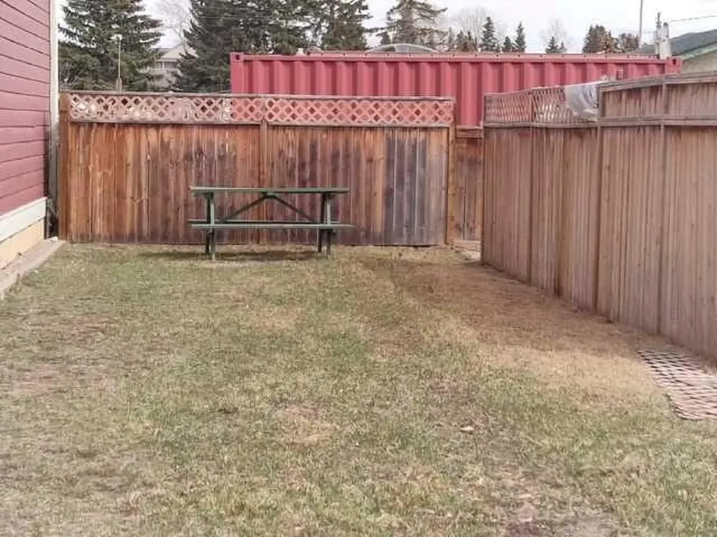 206 Government Road S Diamond Valley AB T0L 0H0