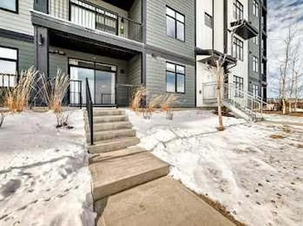 30 Sage Hill Walk NW Calgary AB T3R 2A9