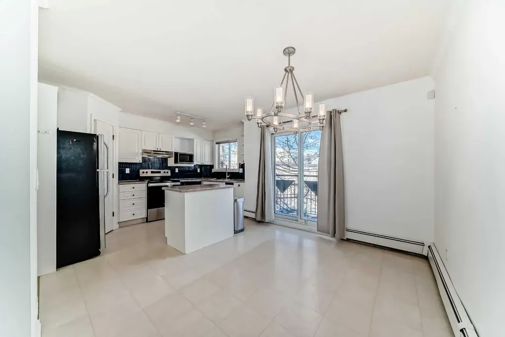 1507 11 Street SW Calgary AB T2R 1R3