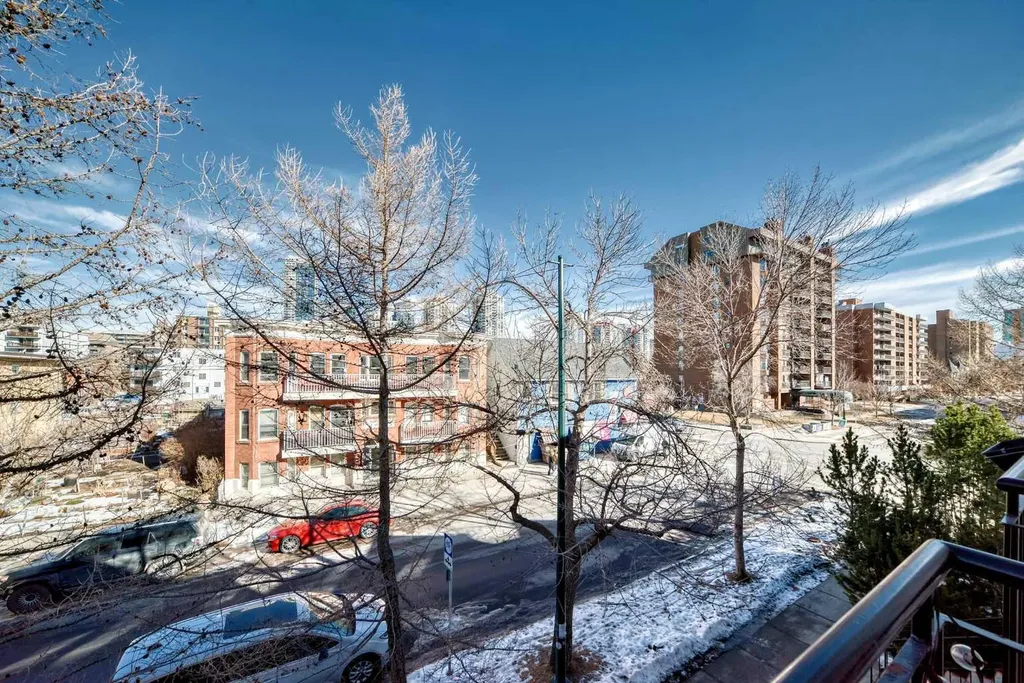 1507 11 Street SW Calgary AB T2R 1R3