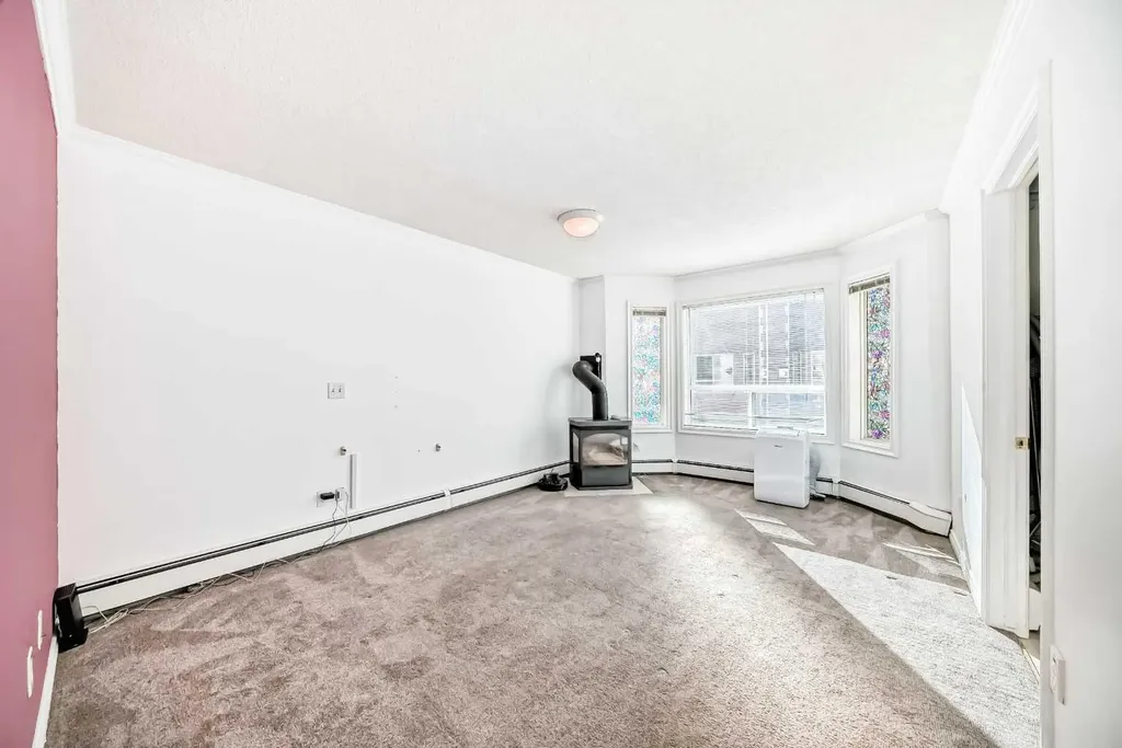 1507 11 Street SW Calgary AB T2R 1R3