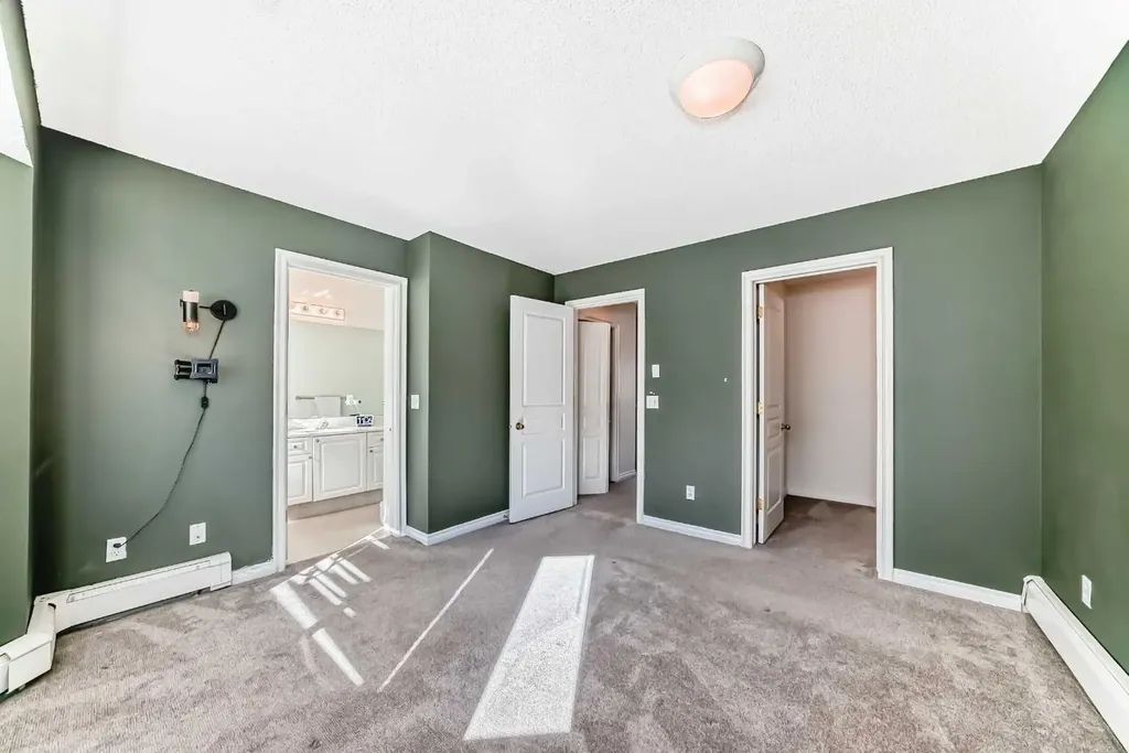 1507 11 Street SW Calgary AB T2R 1R3