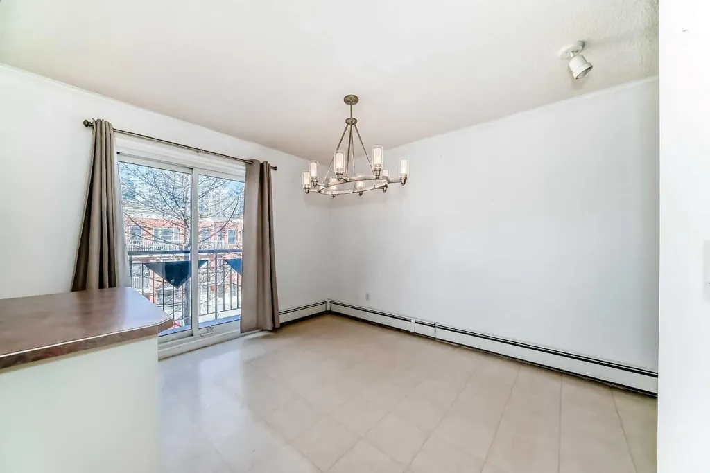 1507 11 Street SW Calgary AB T2R 1R3