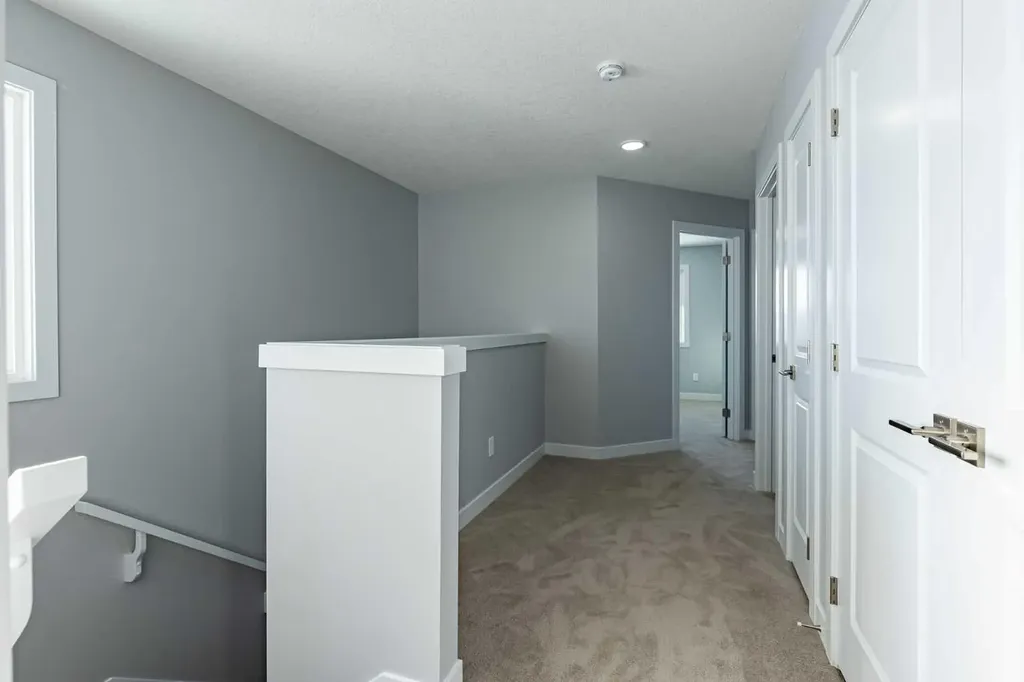 7 Heritage Point Cochrane AB T4C 3K7