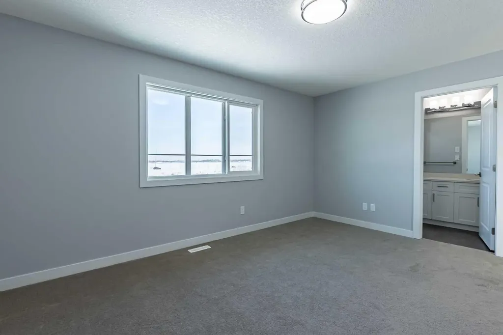 7 Heritage Point Cochrane AB T4C 3K7