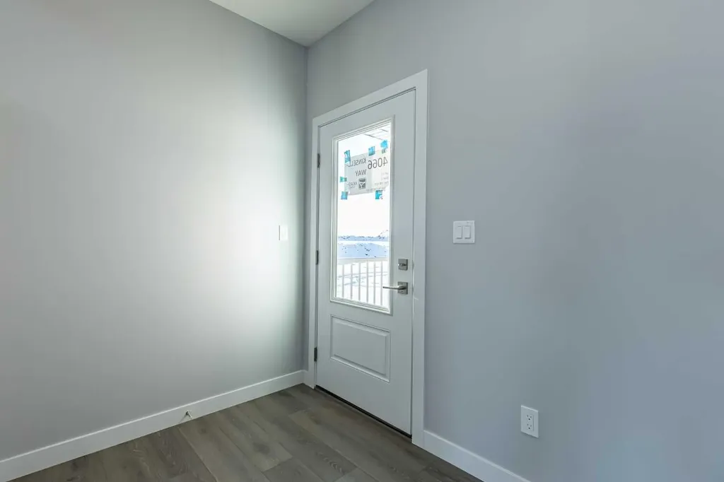 7 Heritage Point Cochrane AB T4C 3K7