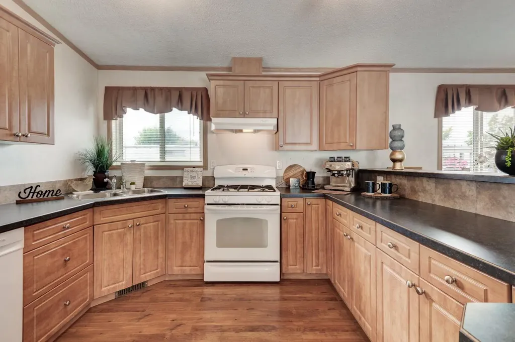 6724 17 Avenue SE Calgary AB T2A 0W5