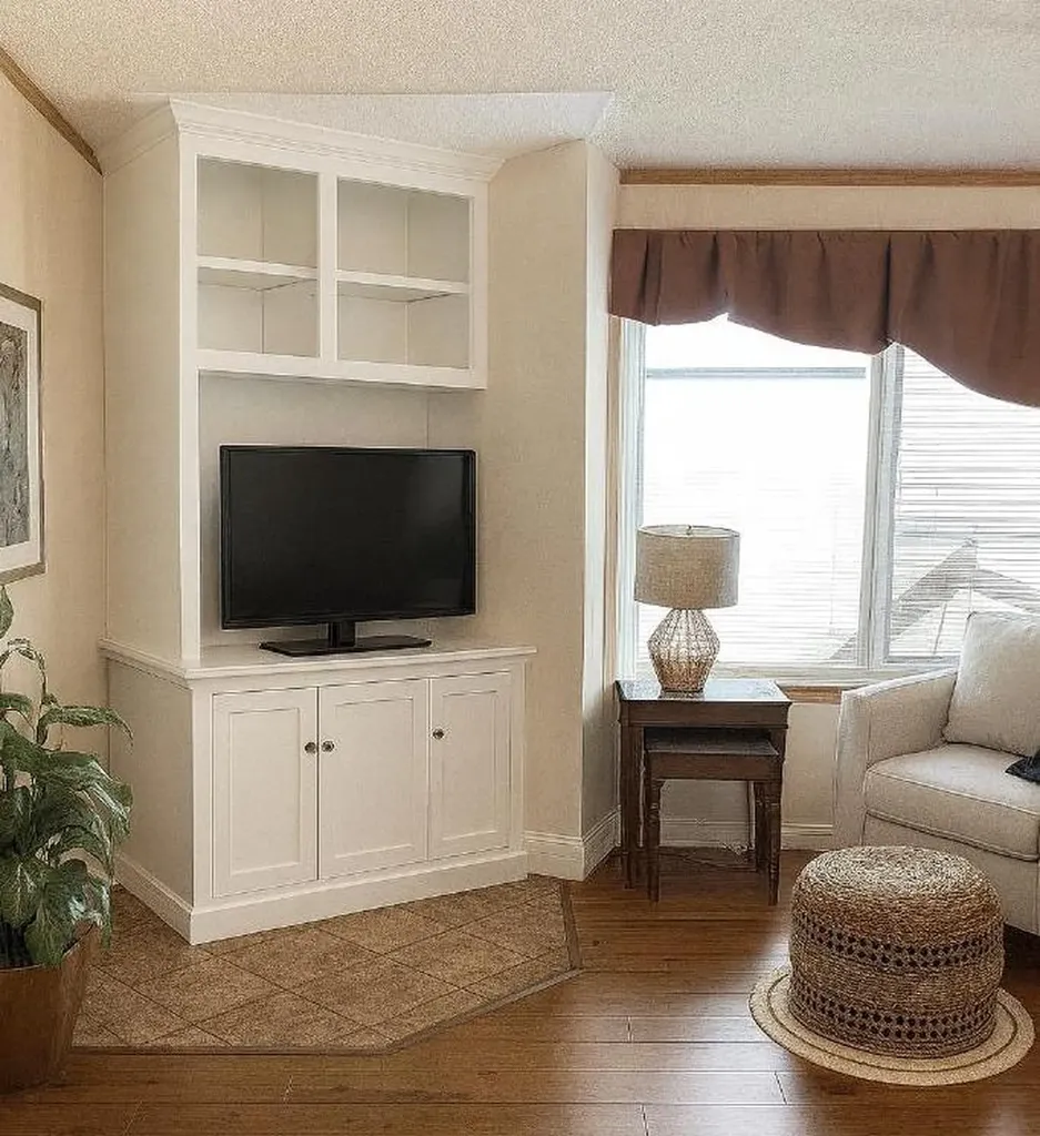 6724 17 Avenue SE Calgary AB T2A 0W5