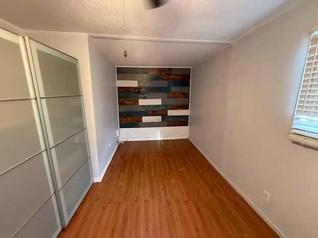899 3 Avenue W Drumheller AB T0J 0Y3
