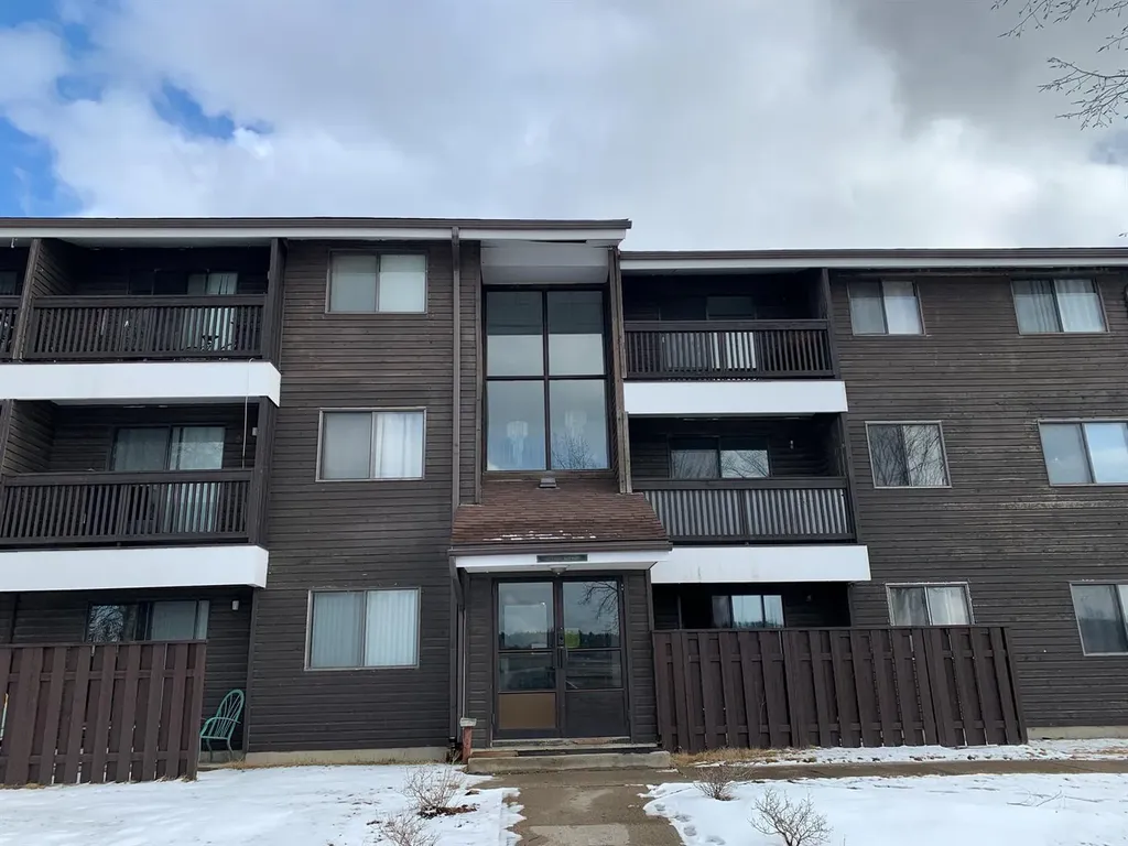 5317 5 Avenue Edson AB T7E 1P7