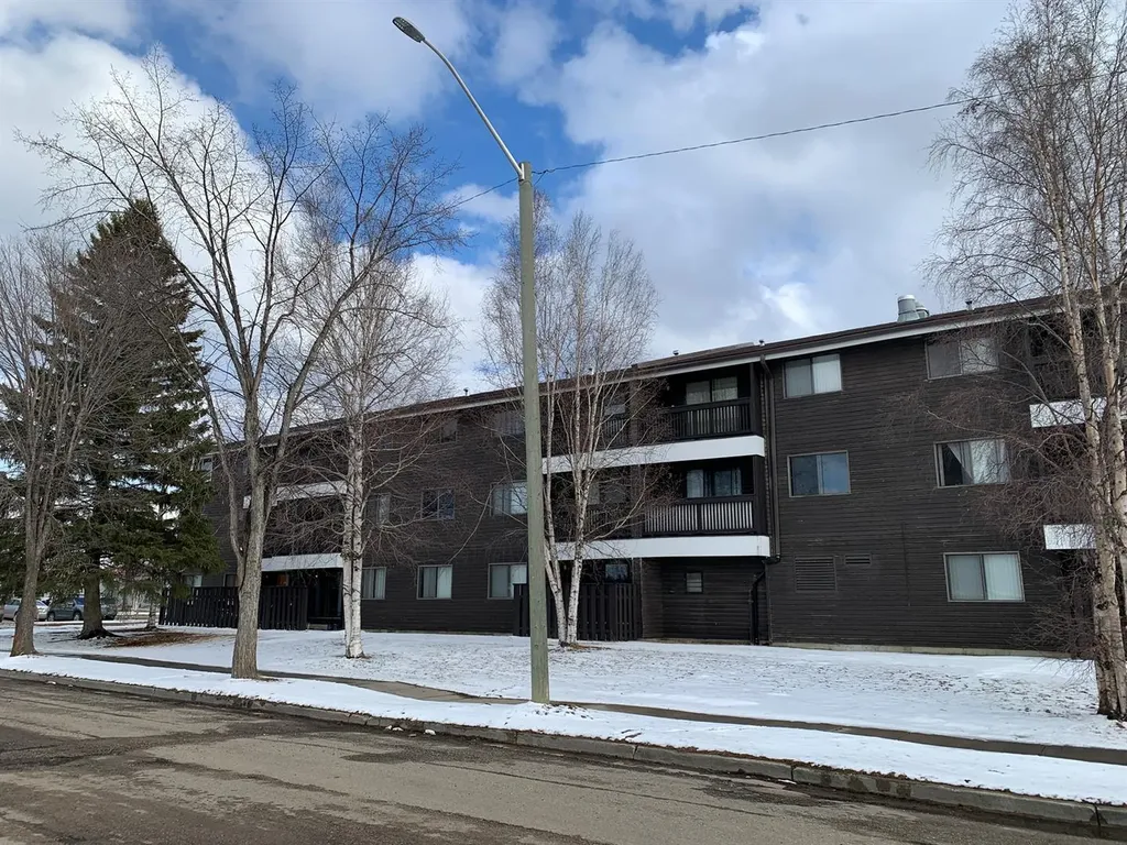 5317 5 Avenue Edson AB T7E 1P7