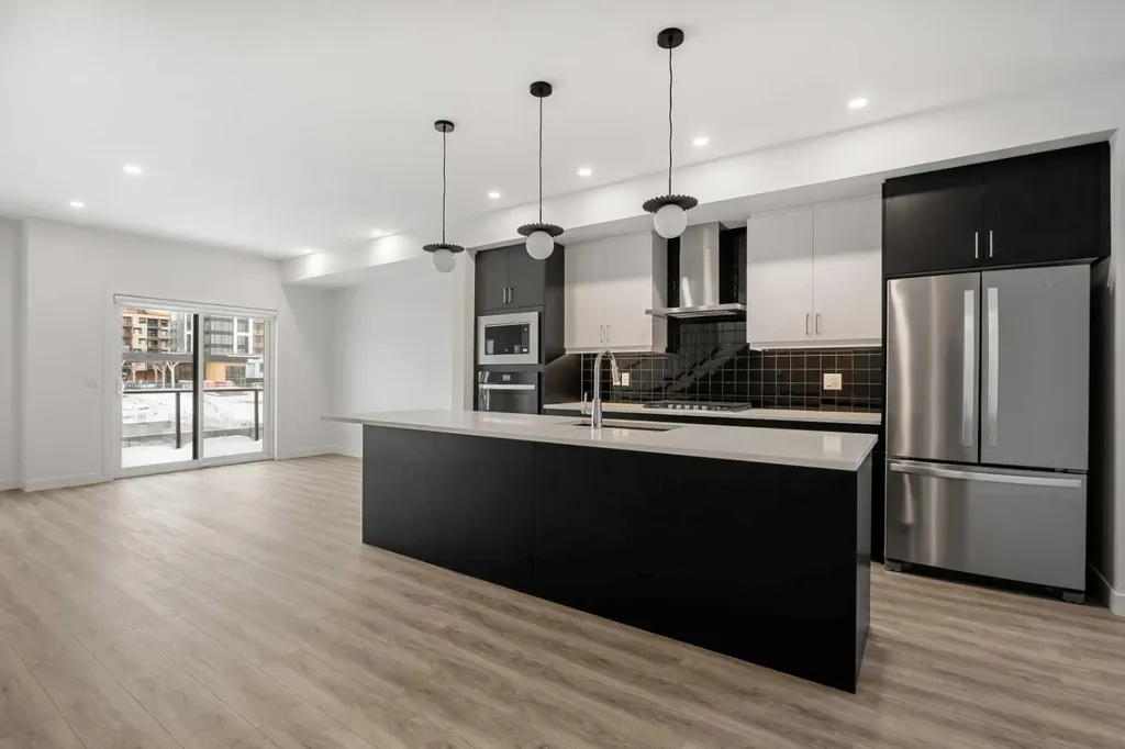 8323 8 Avenue SW Calgary AB T3H 6M8