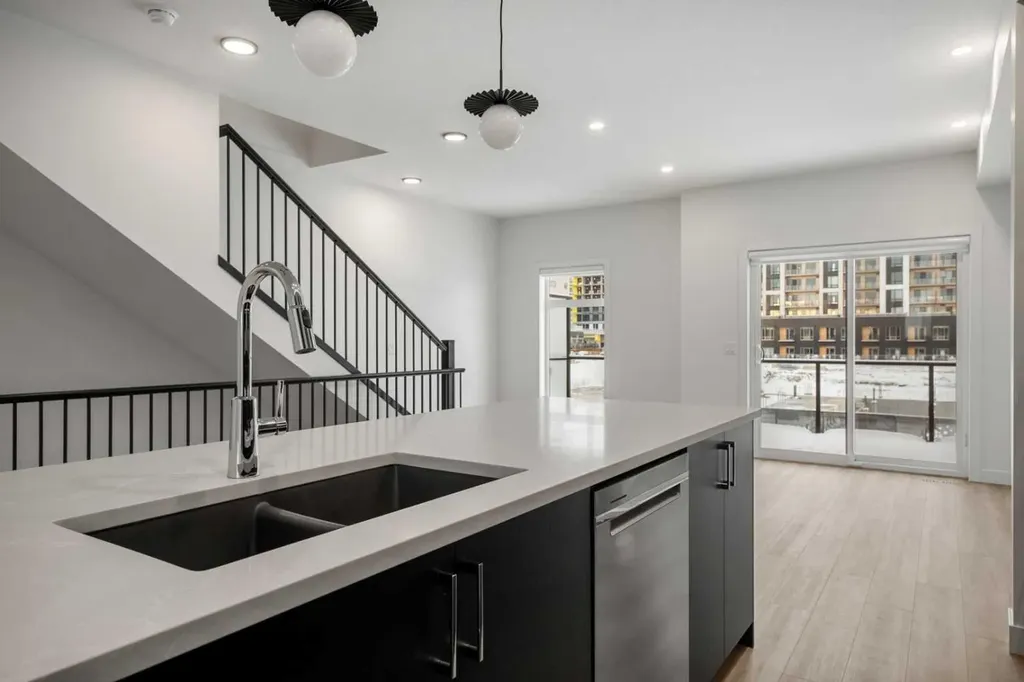 8323 8 Avenue SW Calgary AB T3H 6M8