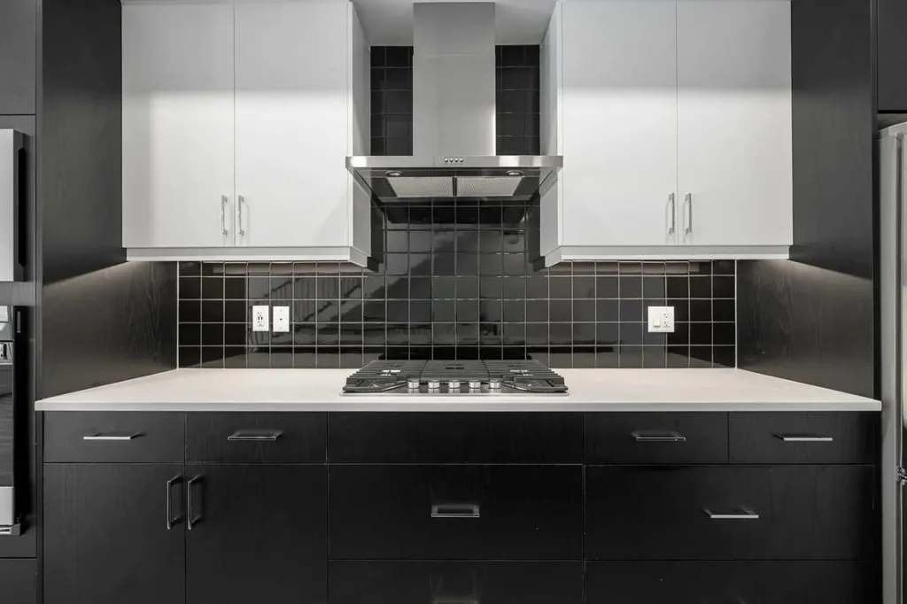 8323 8 Avenue SW Calgary AB T3H 6M8