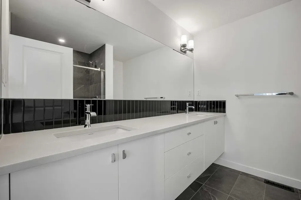 8323 8 Avenue SW Calgary AB T3H 6M8