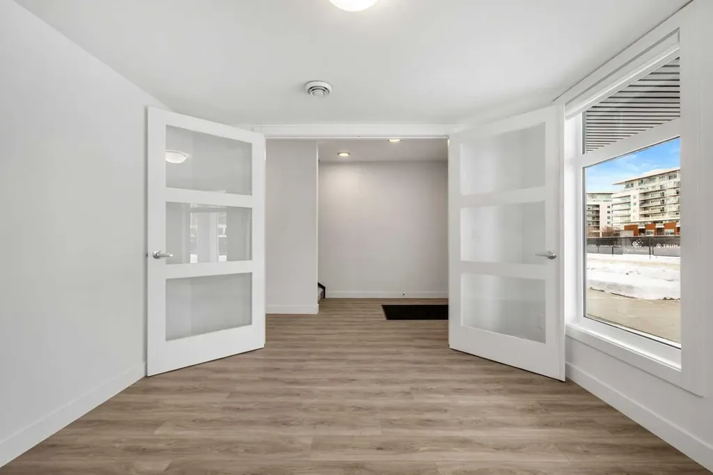 8323 8 Avenue SW Calgary AB T3H 6M8