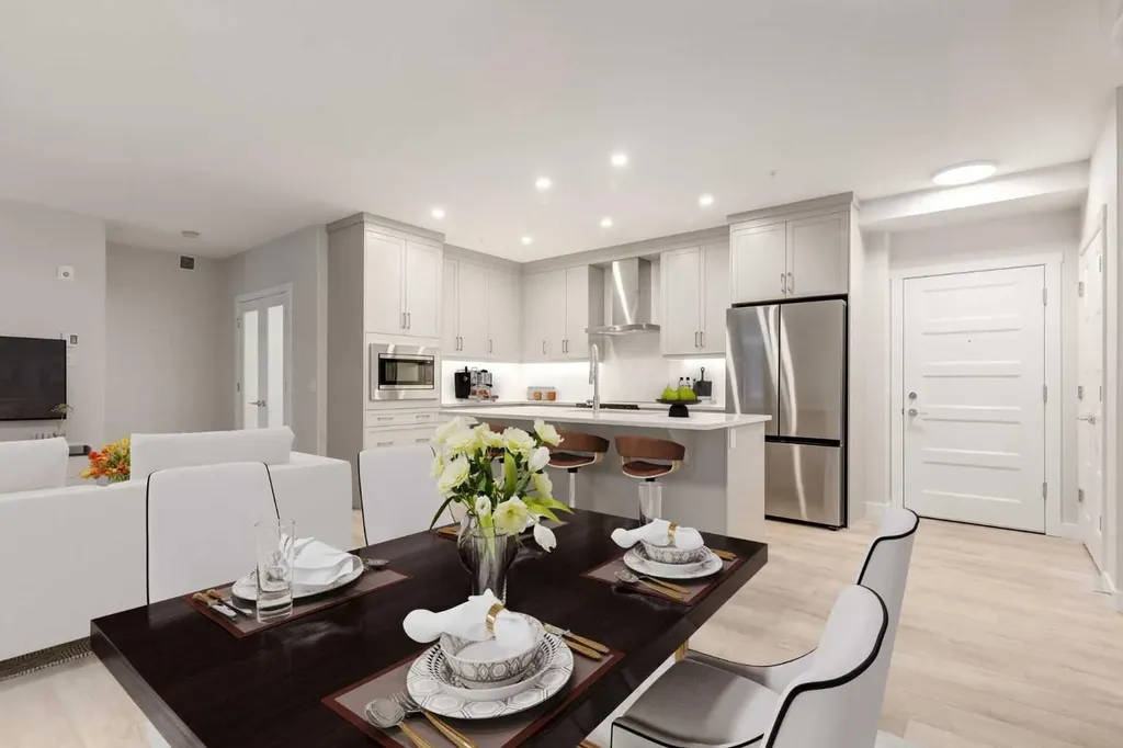 2117 81 Street SW Calgary AB T3H 6H5