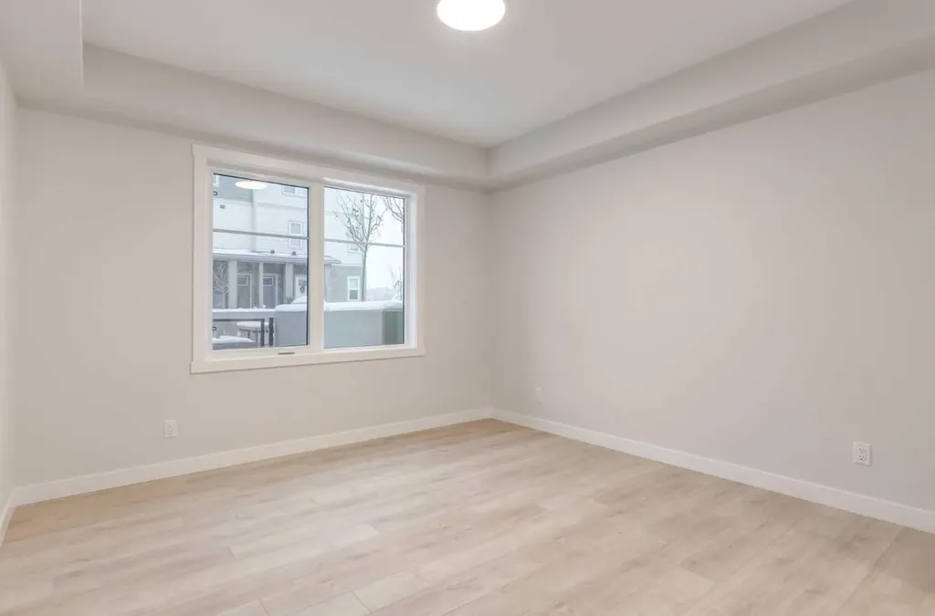 2117 81 Street SW Calgary AB T3H 6H5