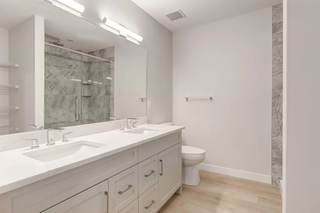2117 81 Street SW Calgary AB T3H 6H5