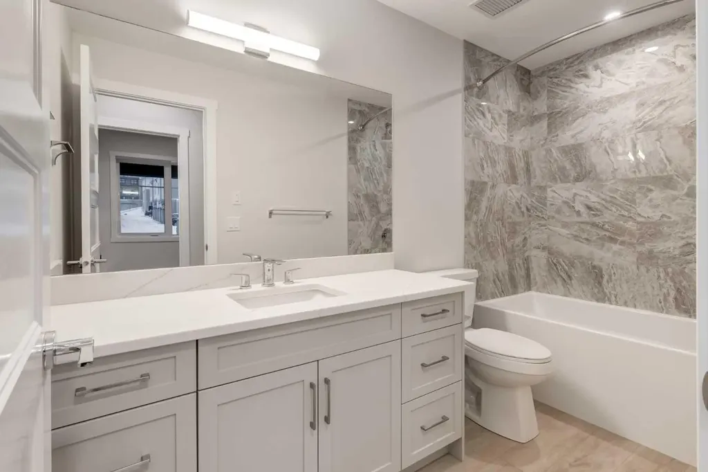 2117 81 Street SW Calgary AB T3H 6H5