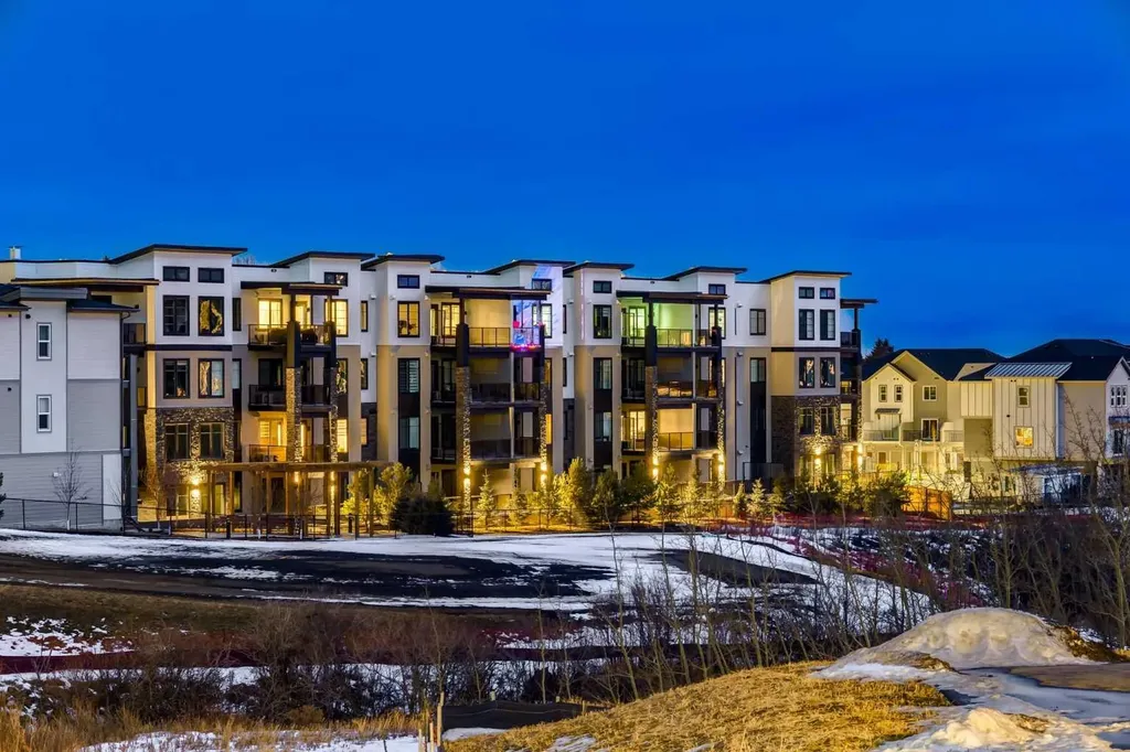 2117 81 Street SW Calgary AB T3H 6H5