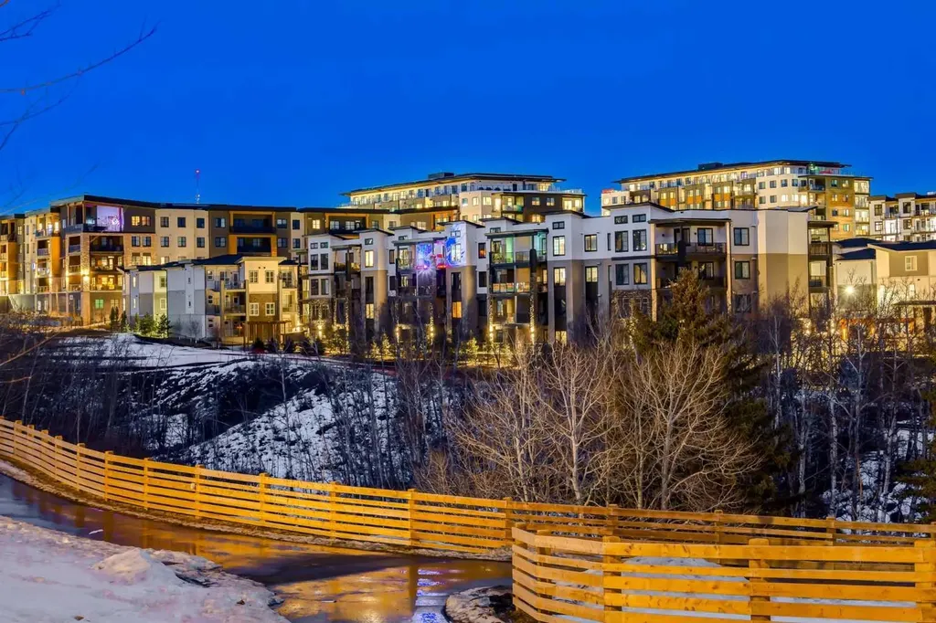 2117 81 Street SW Calgary AB T3H 6H5