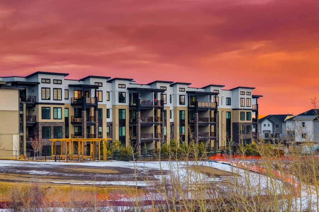 2117 81 Street SW Calgary AB T3H 6H5