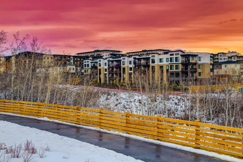 2117 81 Street SW Calgary AB T3H 6H5