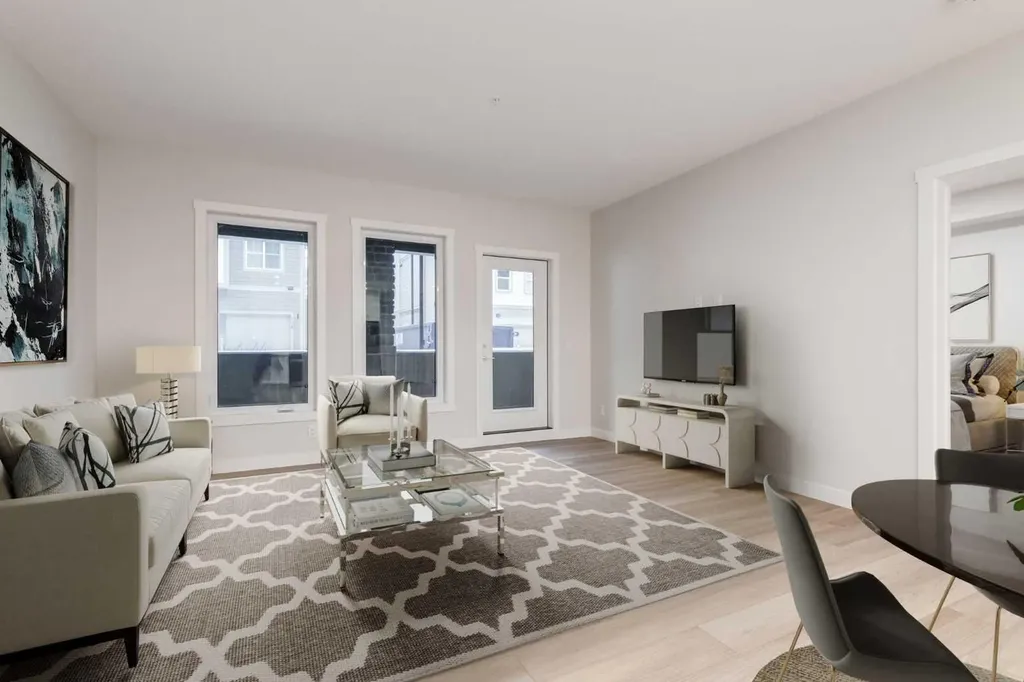 2117 81 Street SW Calgary AB T3H 6H5
