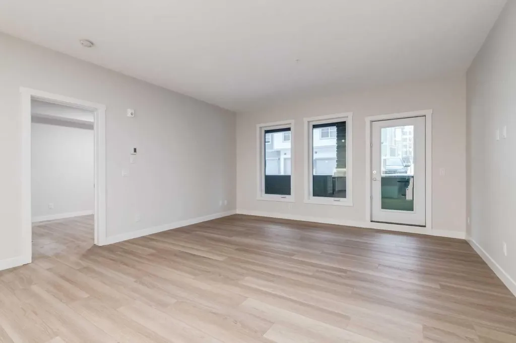 2117 81 Street SW Calgary AB T3H 6H5