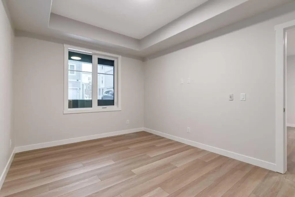 2117 81 Street SW Calgary AB T3H 6H5
