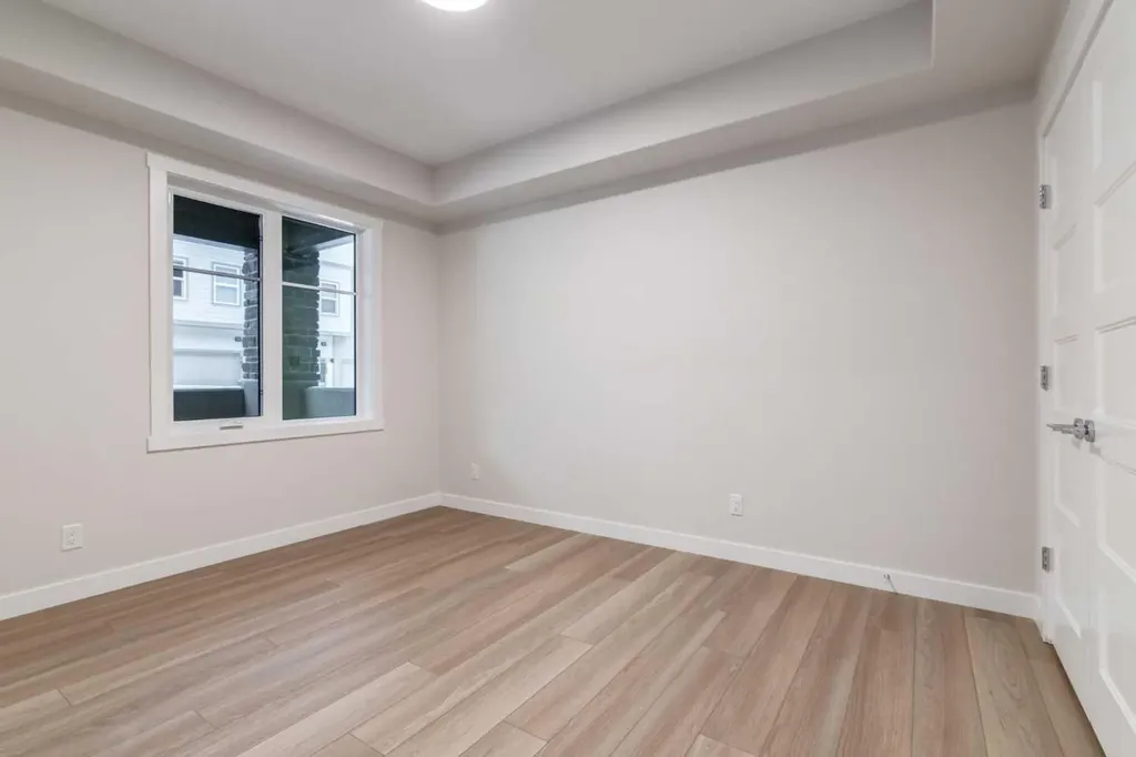 2117 81 Street SW Calgary AB T3H 6H5