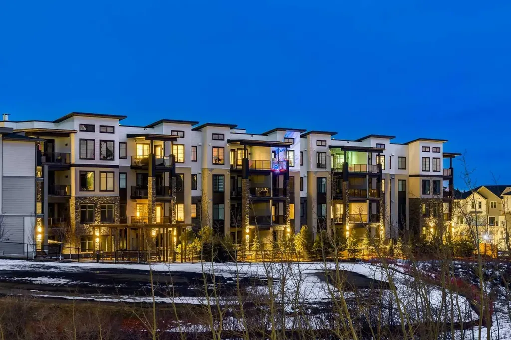 2117 81 Street SW Calgary AB T3H 6H5