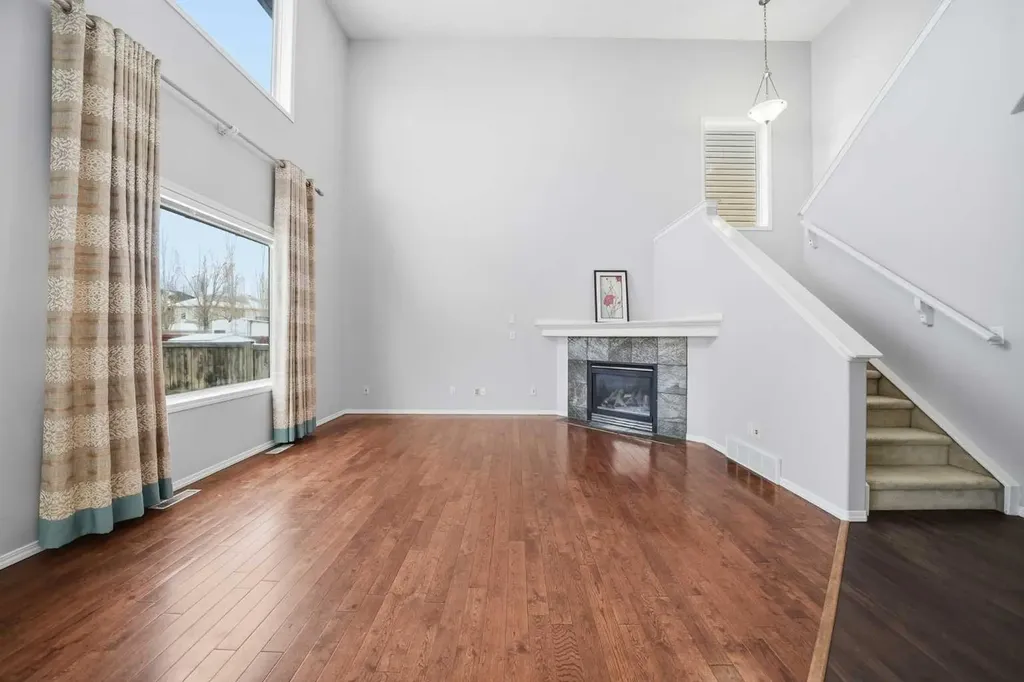 1076 Cranston Drive SE Calgary AB T3M 1A4