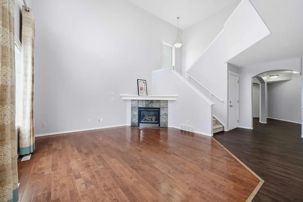 1076 Cranston Drive SE Calgary AB T3M 1A4
