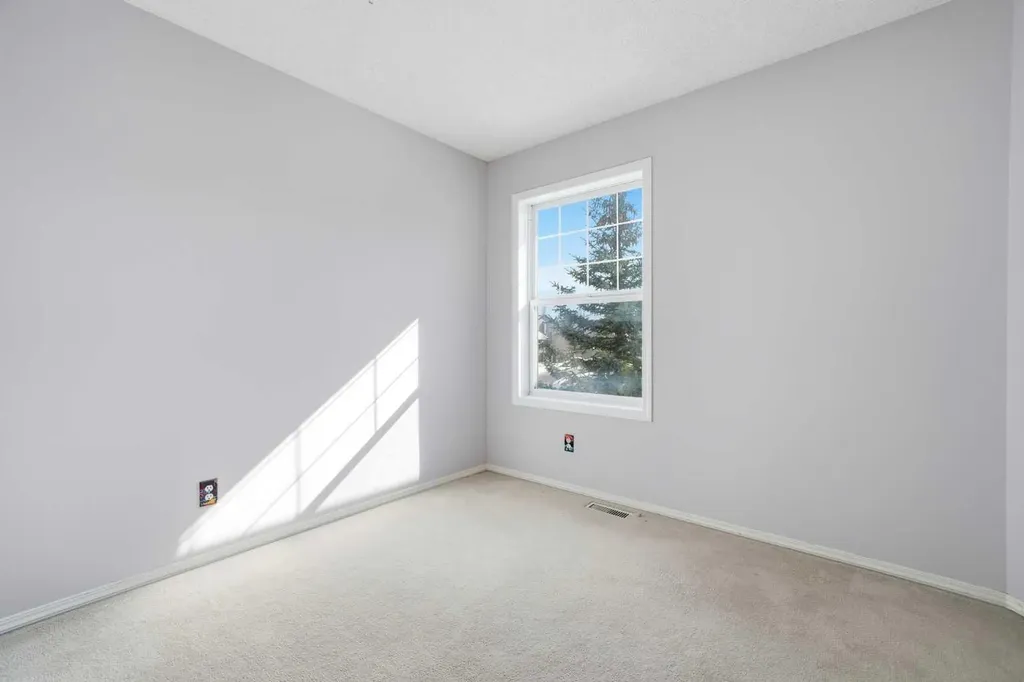 1076 Cranston Drive SE Calgary AB T3M 1A4