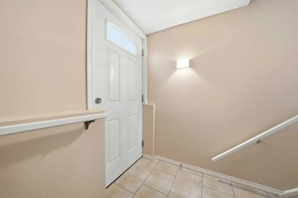 1076 Cranston Drive SE Calgary AB T3M 1A4