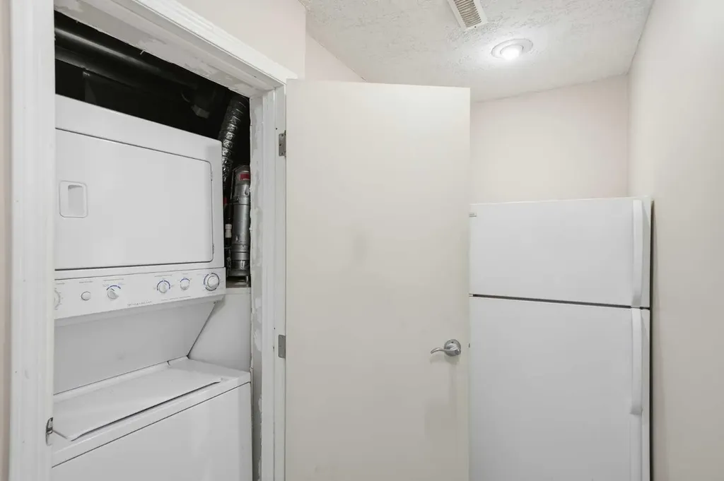 1076 Cranston Drive SE Calgary AB T3M 1A4