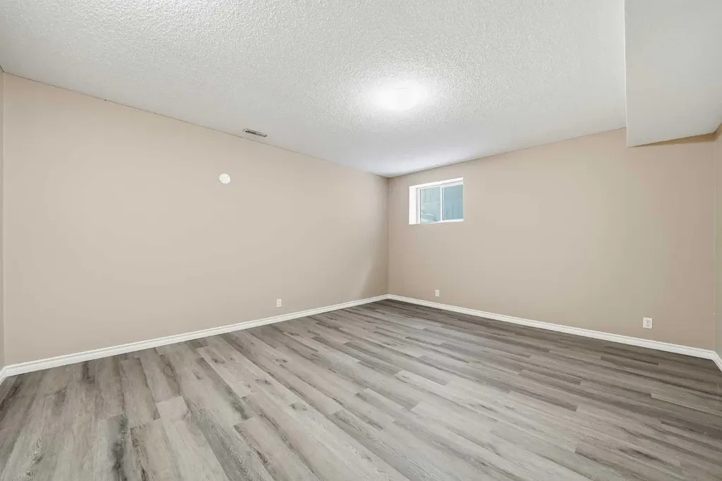 1076 Cranston Drive SE Calgary AB T3M 1A4