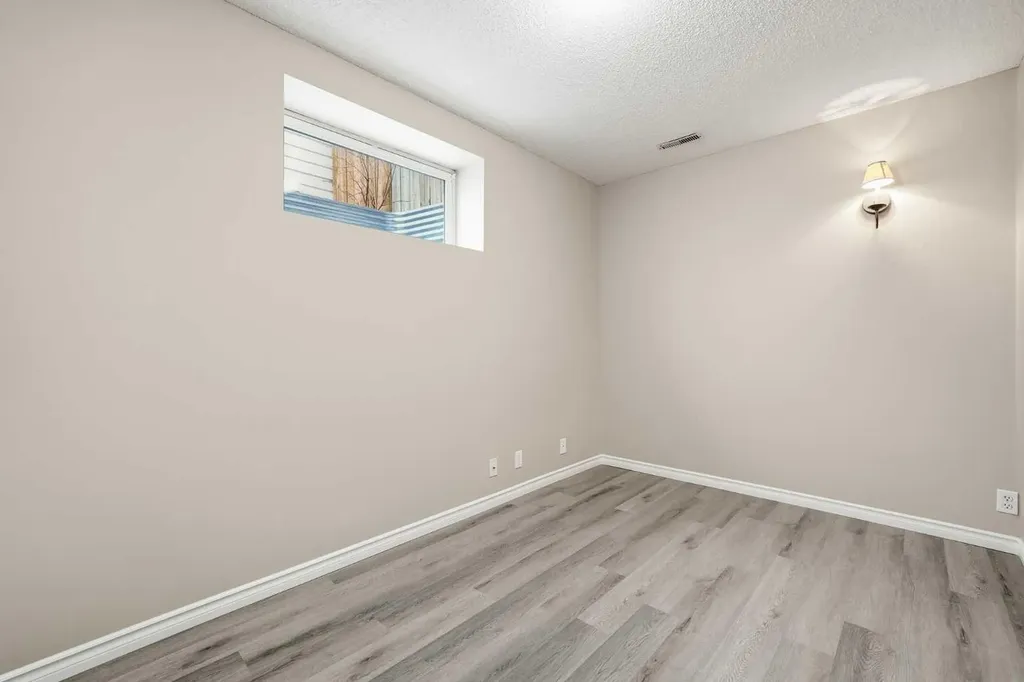 1076 Cranston Drive SE Calgary AB T3M 1A4